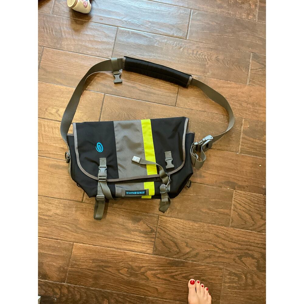 Messenger bag waterproof large Crossbody padded laptop classic flight under seat